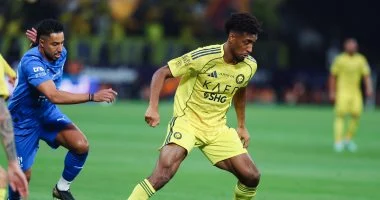 الهلال يسعى لاستقدام طاقم تحكيمي أجنبي قبل مواجهته المنتظرة مع النصر في كلاسيكو الدوري السعودي