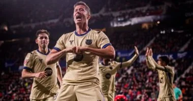برشلونة يحقق انتصاراً هاماً على أوساسونا مما يقربه خطوة من التتويج بلقب الدوري الإسباني هذا الموسم
