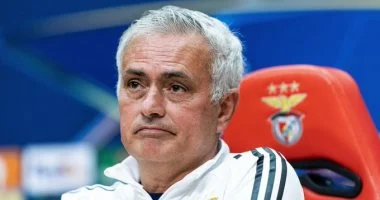 فينيسيوس يثير حماس جماهير ريال مدريد بسبب موقفه الإيجابي من احتمال عودة مورينيو إلى النادي