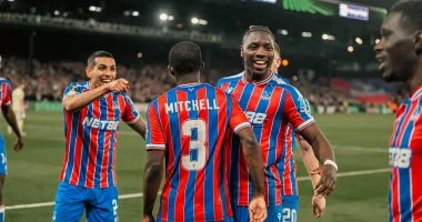 كريستال بالاس يحقق إنجازاً تاريخياً بالتأهل لنهائي دوري المؤتمر الأوروبي بعد تخطي شاختار بنجاح كبير