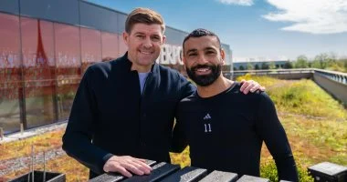 محمد صلاح يختتم تسع سنوات من التألق والإبداع الكروي بإشادات لا تنسى في عالم الرياضة