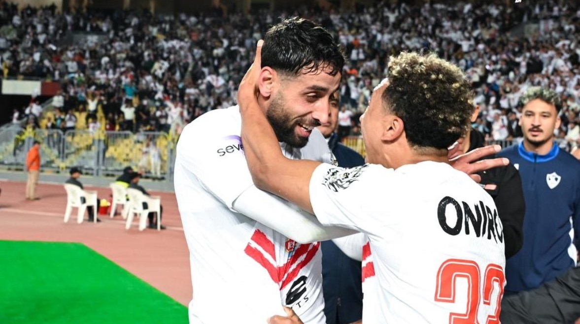 من سيرفع كأس الدوري في حال انتهاء مباراة الزمالك بالتعادل وفوز كل من بيراميدز والأهلي في الجولة الأخيرة