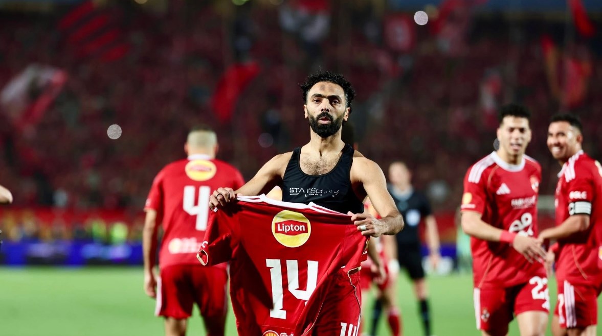نجم الأهلي السابق يؤكد أن الشحات يمتلك مهارات خاصة في القمم ويستبعد تتويج الزمالك بالدوري هذا الموسم